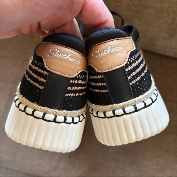 Skechers Women's Wilshire Blvd Lace-Up Sneaker Bellevue Black Size 9.5 - Picture 6 of 9